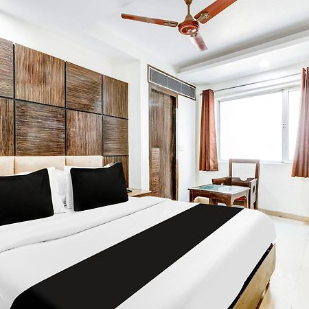 Super Townhouse Arakashan Road Paharganj Formerly Mohan International New Delhi Bagian luar foto