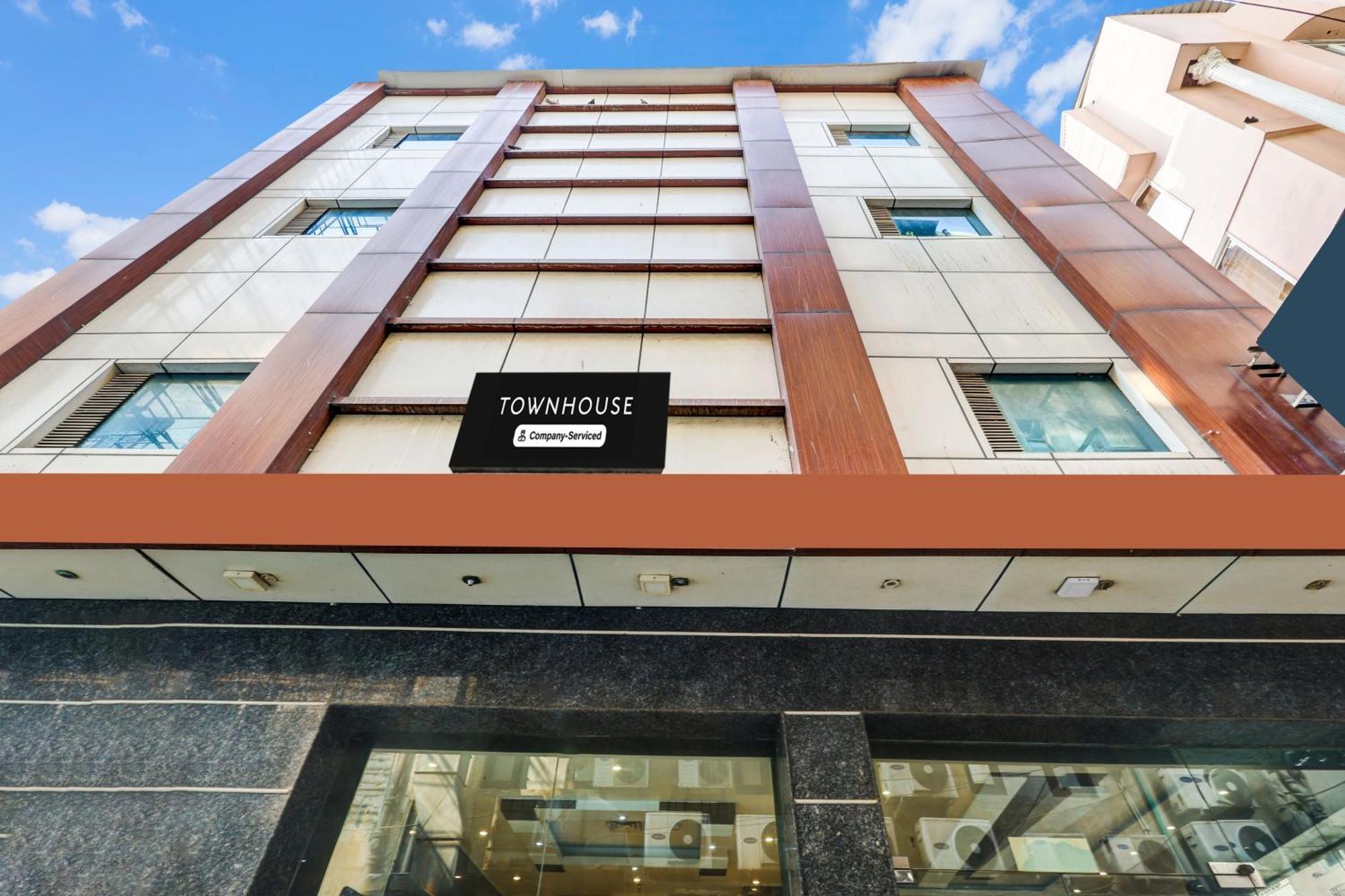 Super Townhouse Arakashan Road Paharganj Formerly Mohan International New Delhi Bagian luar foto